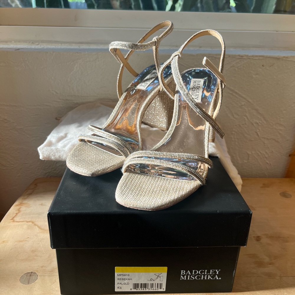 Badgley Mischka Rebekah block heel